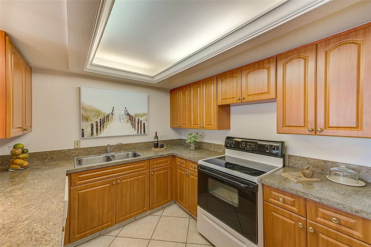 220 BELLEVIEW BOULEVARD — photo 23 of 61