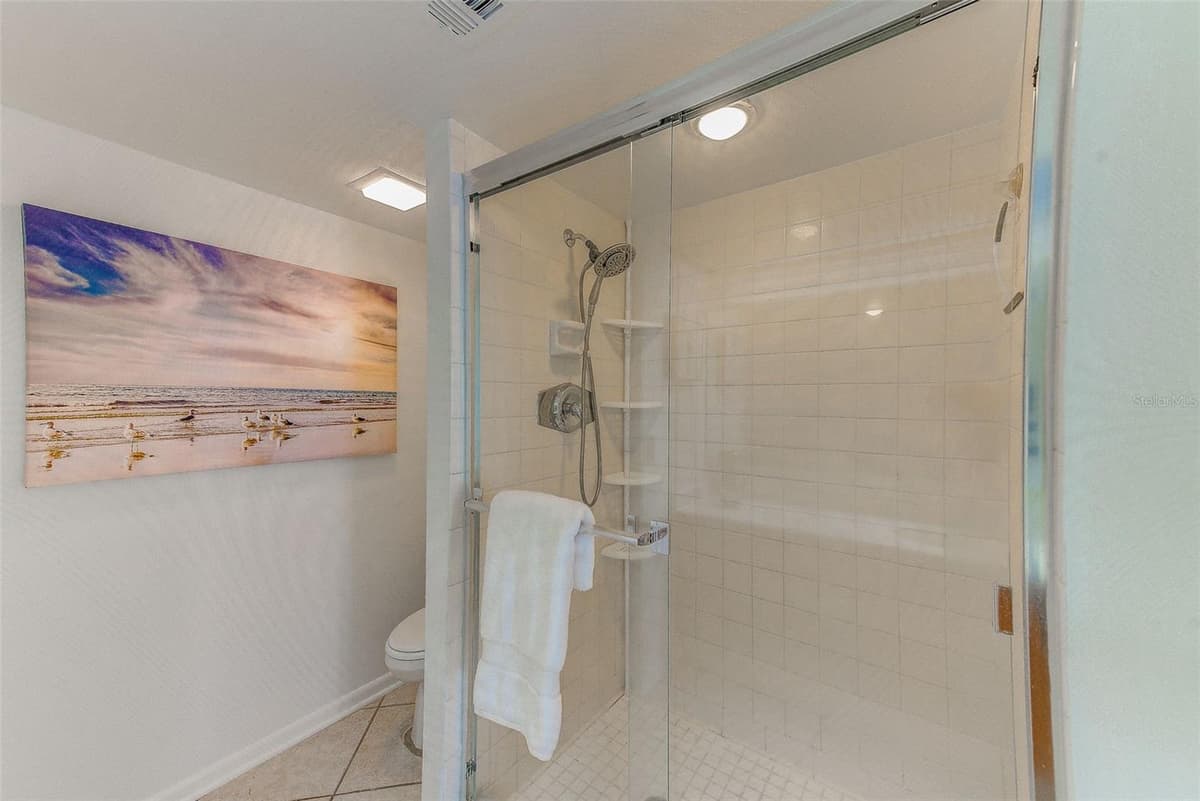 220 BELLEVIEW BOULEVARD — photo 17 of 61