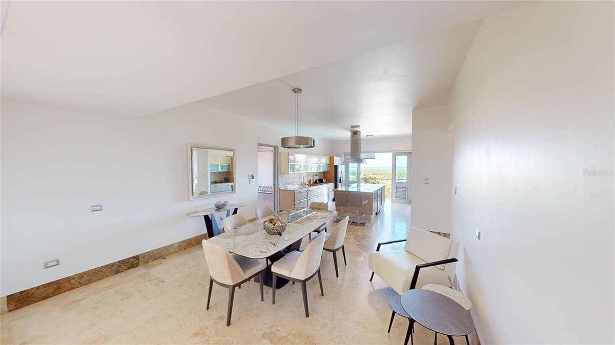 52 LAS VISTAS DE RIO MAR — photo 4 of 25