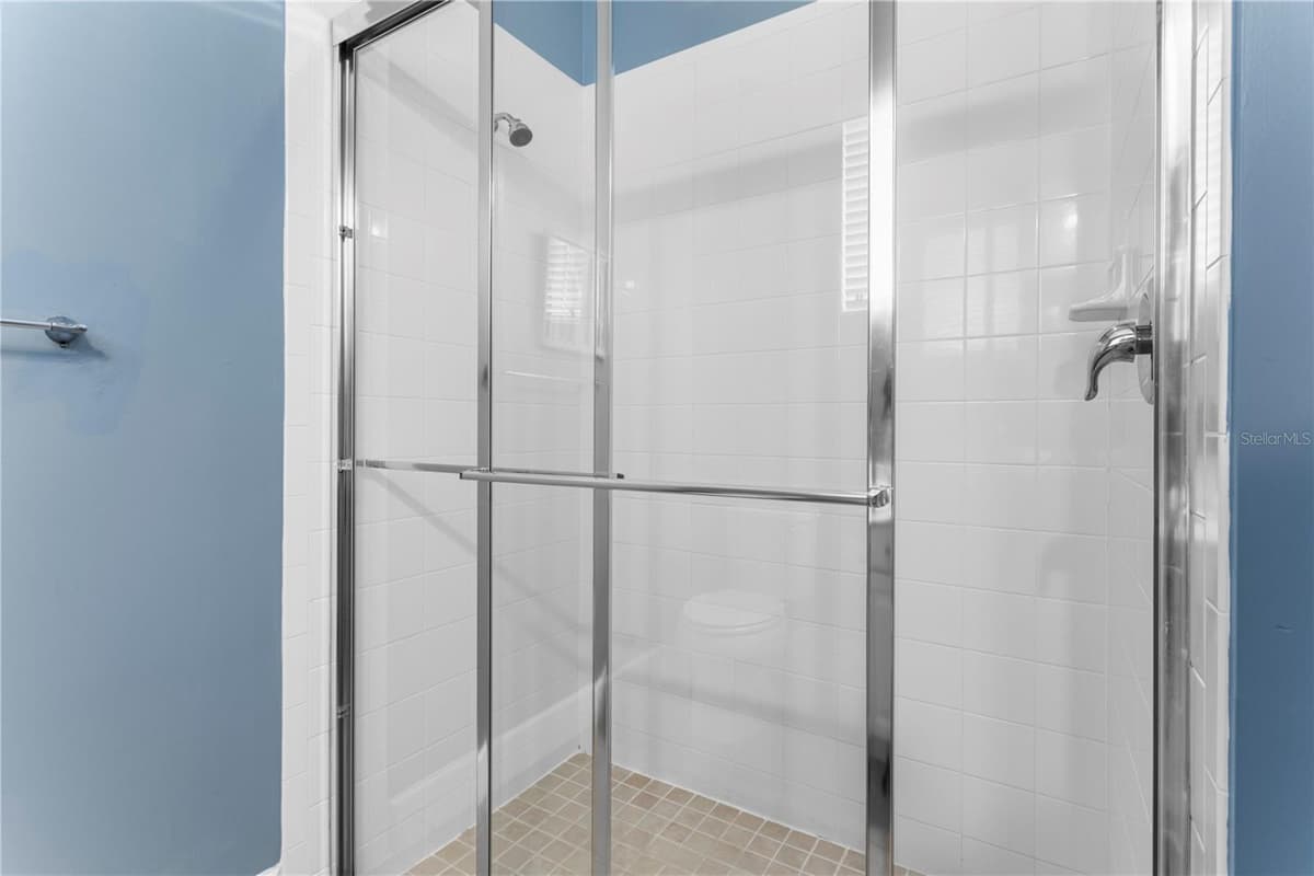 1407 FAIRVIEW CIRCLE — photo 25 of 68