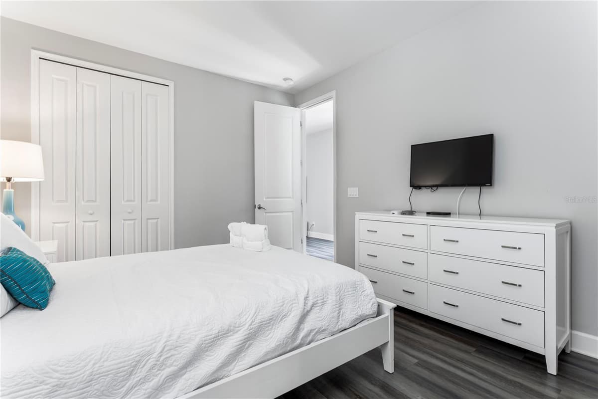 1407 FAIRVIEW CIRCLE — photo 40 of 68