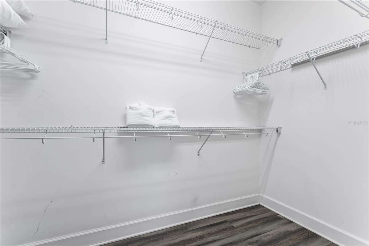 1407 FAIRVIEW CIRCLE — photo 48 of 68
