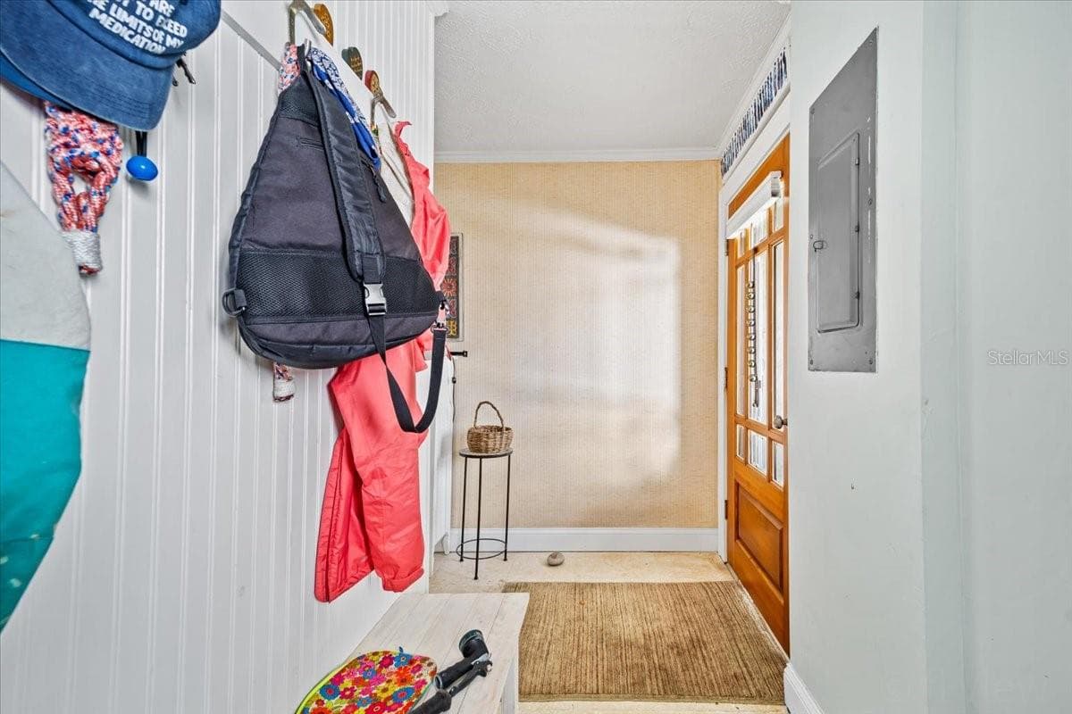 93 DOLPHIN DRIVE — photo 14 of 47
