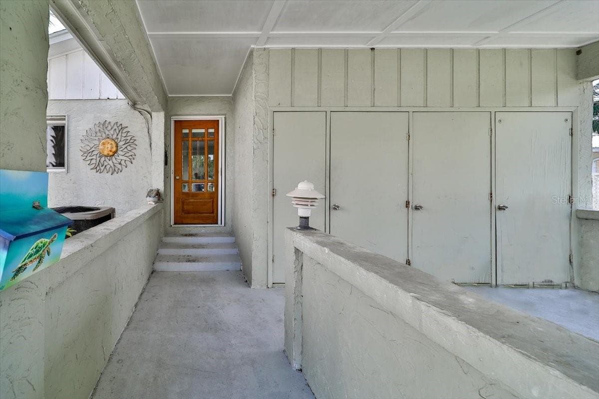 93 DOLPHIN DRIVE — photo 16 of 47
