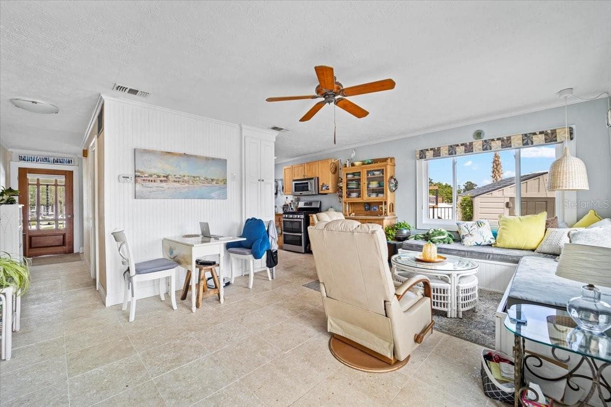 93 DOLPHIN DRIVE — photo 17 of 47