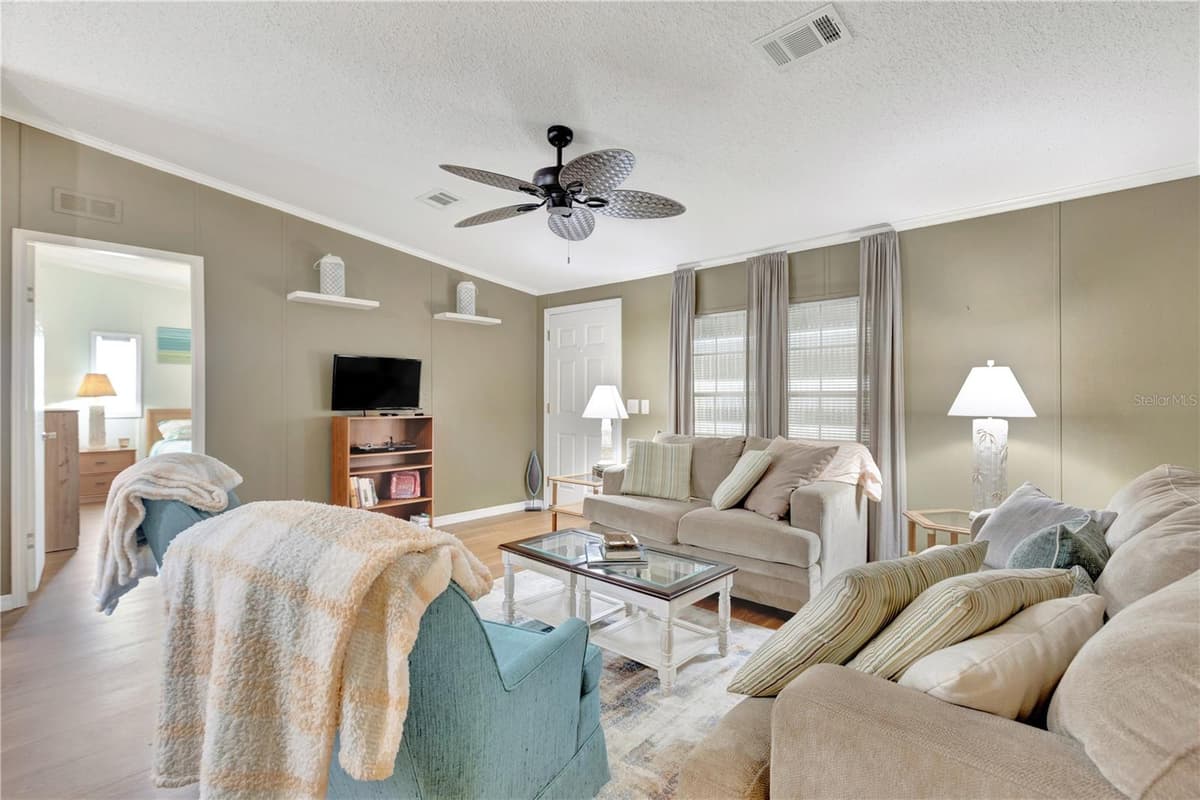 2100 KINGS HIGHWAY — photo 7 of 41