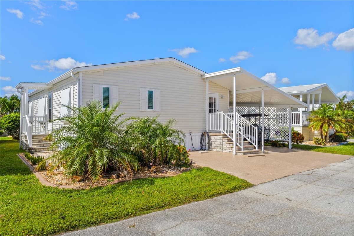 2100 KINGS HIGHWAY — photo 1 of 41