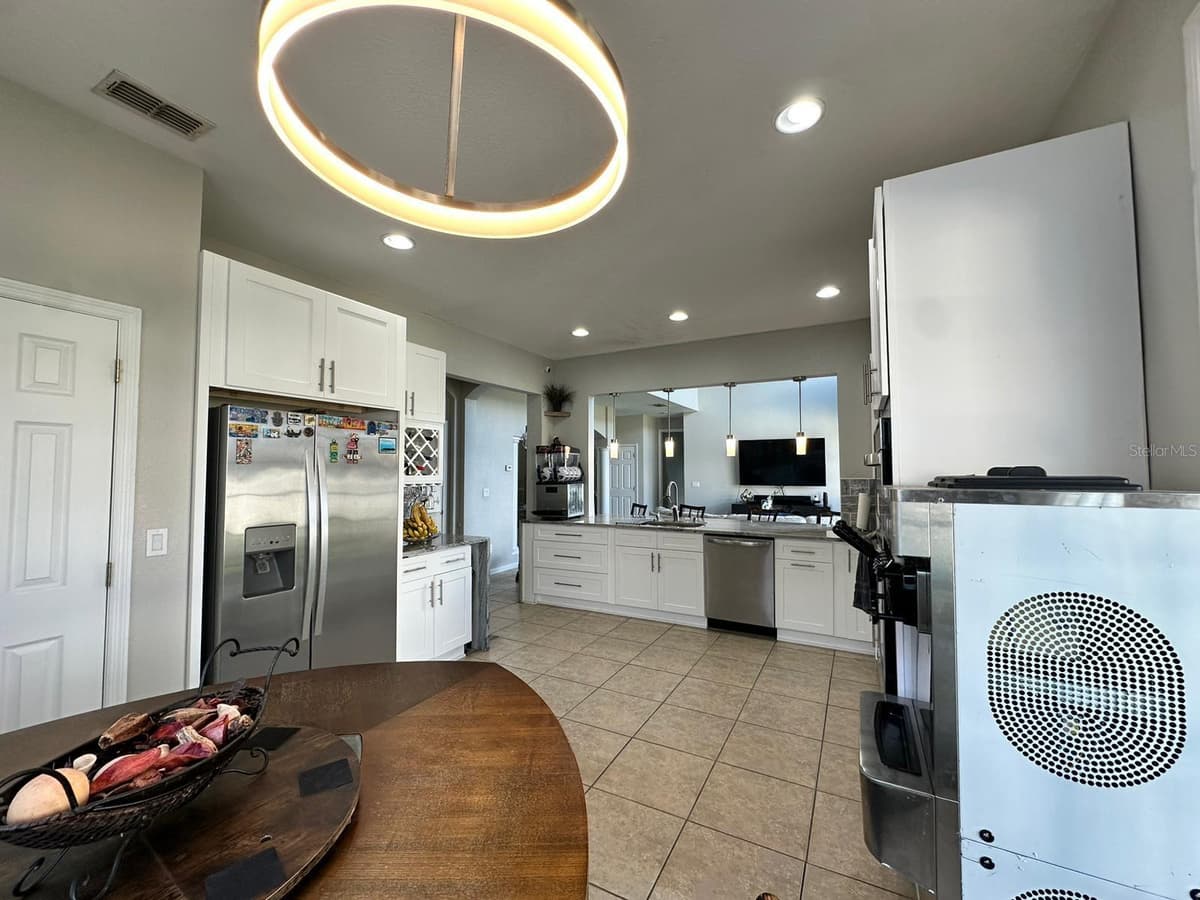 2321 HINSDALE DRIVE — photo 8 of 43