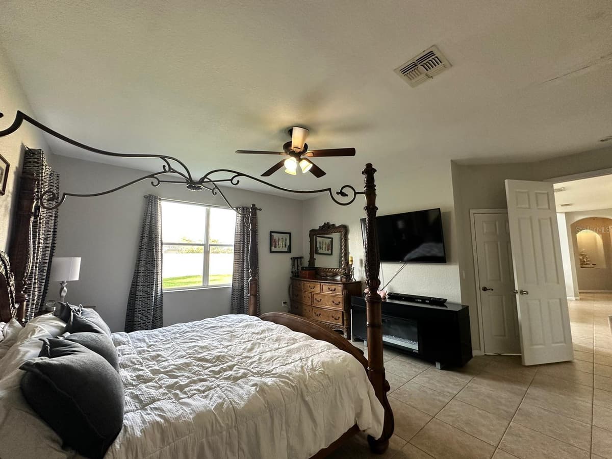 2321 HINSDALE DRIVE — photo 27 of 43