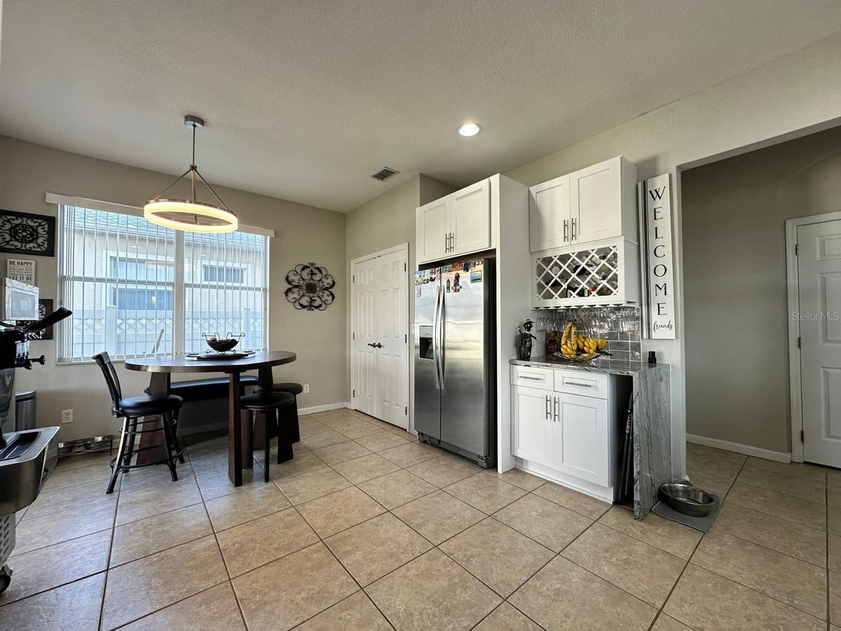 2321 HINSDALE DRIVE — photo 10 of 43