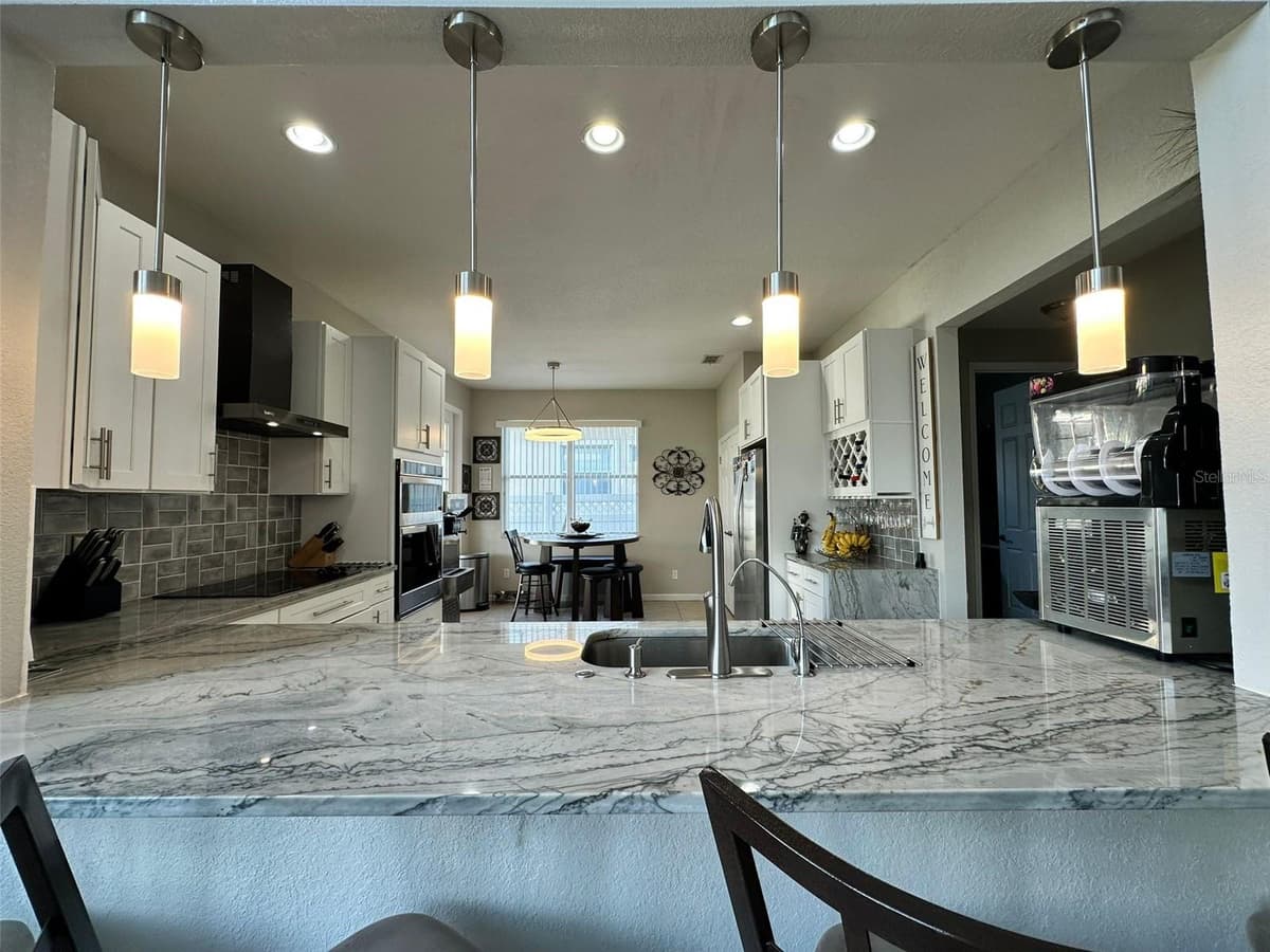 2321 HINSDALE DRIVE — photo 12 of 43