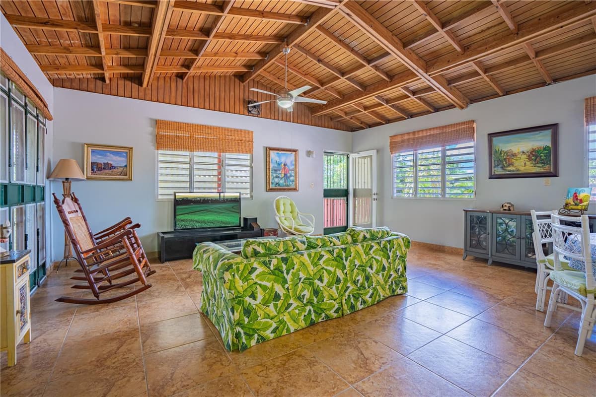2 #8 URBANIZABLE. VILLA SOÑDA — photo 1 of 38