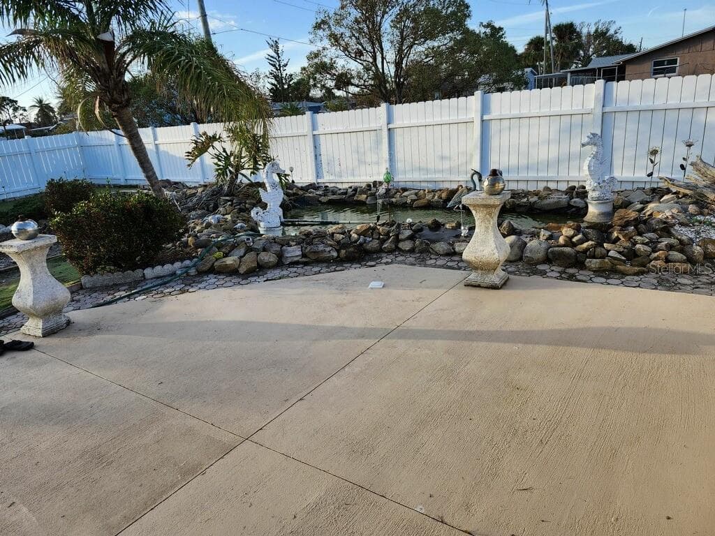 1700 MORNING DOVE LANE — photo 25 of 26