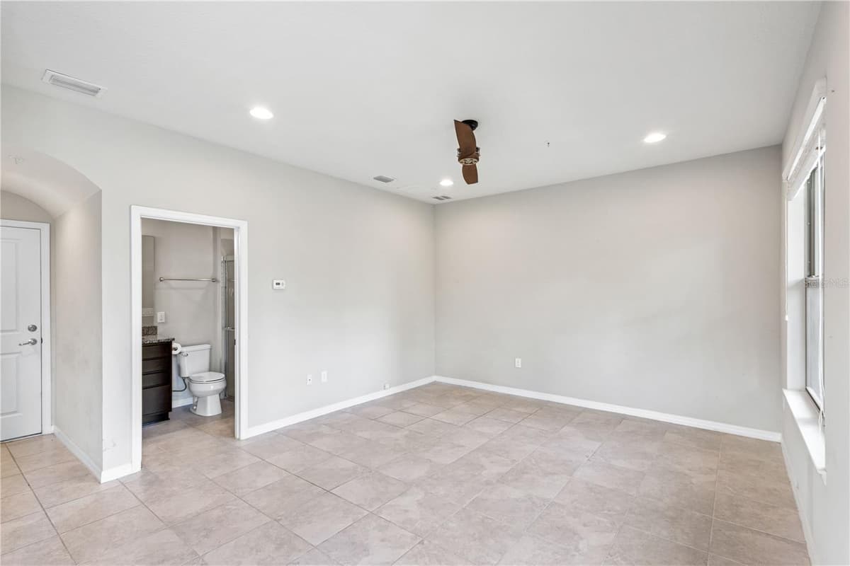 594 PIAZZA POINT — photo 7 of 40