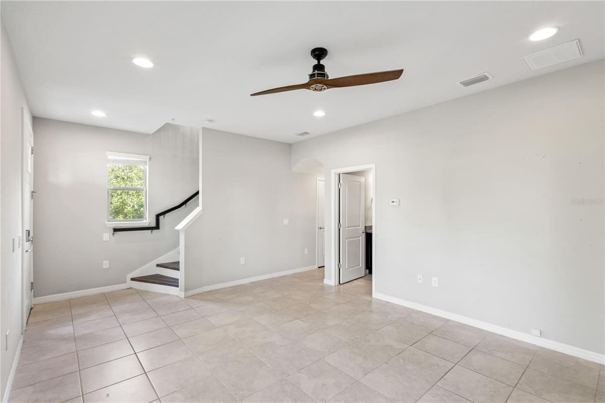 594 PIAZZA POINT — photo 9 of 40