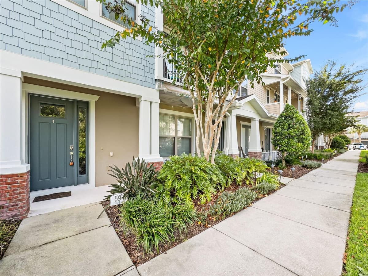 594 PIAZZA POINT — photo 1 of 40