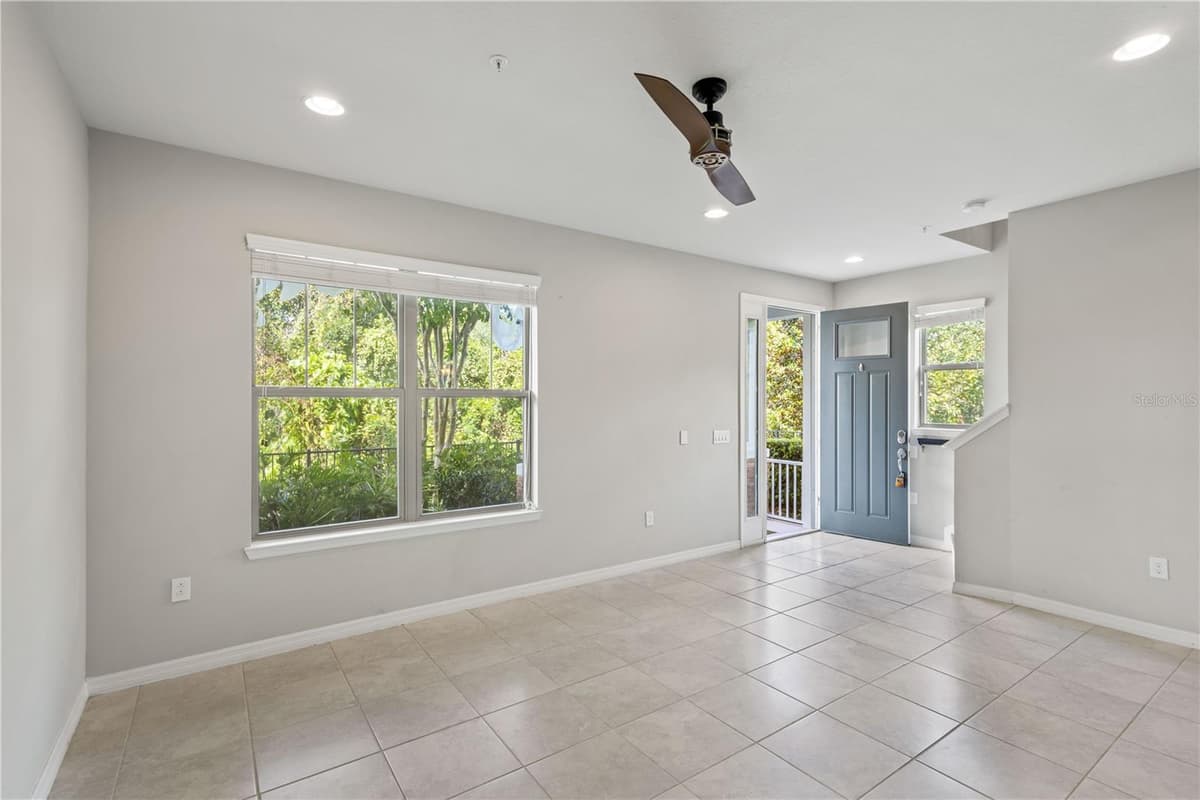 594 PIAZZA POINT — photo 8 of 40