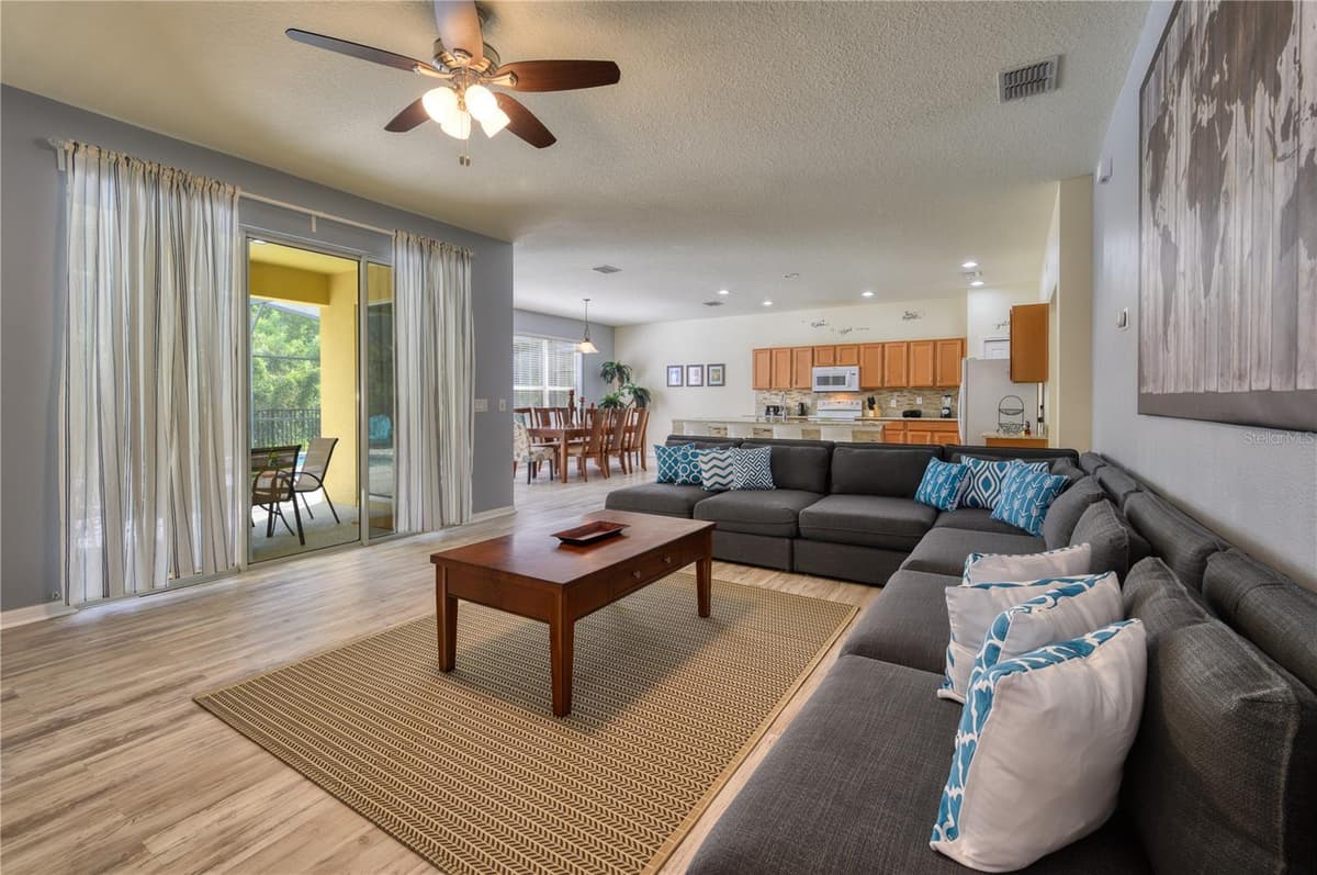 221 LAS FUENTES DRIVE — photo 25 of 55