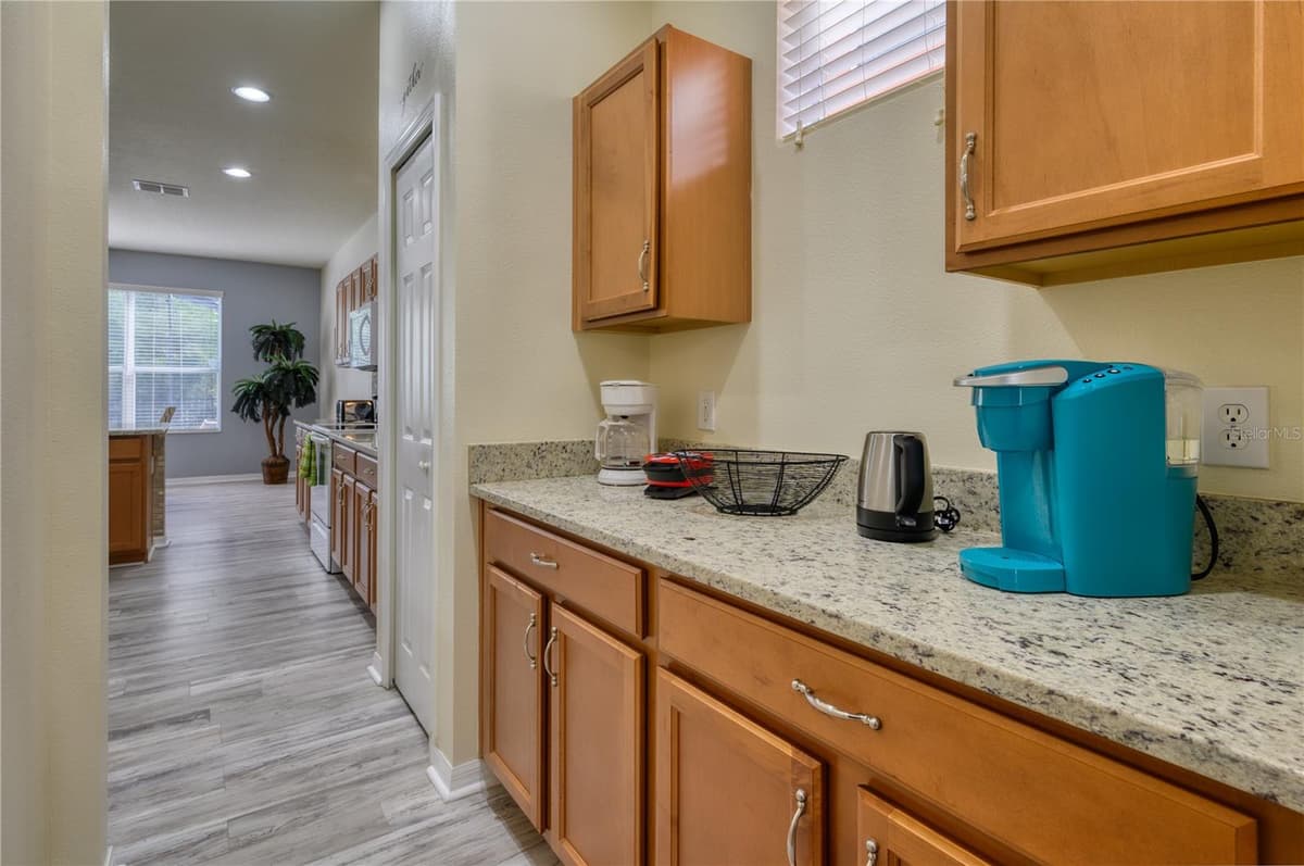 221 LAS FUENTES DRIVE — photo 17 of 55