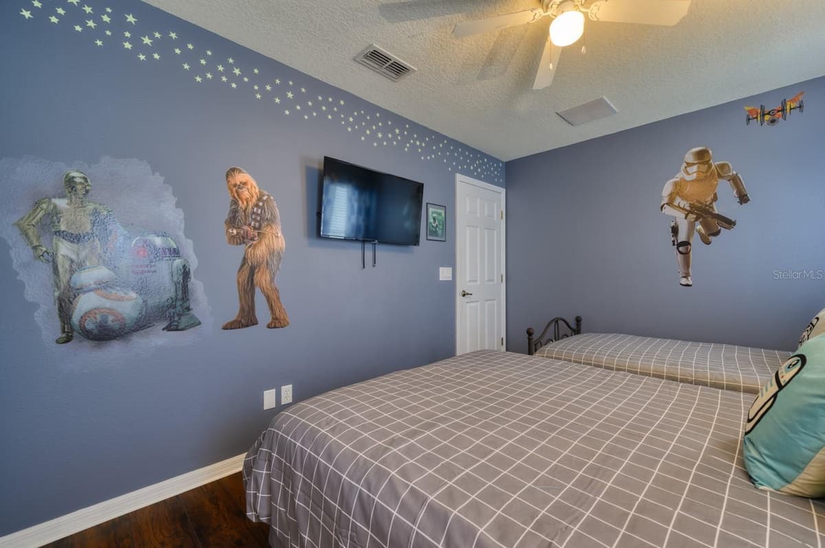221 LAS FUENTES DRIVE — photo 47 of 55