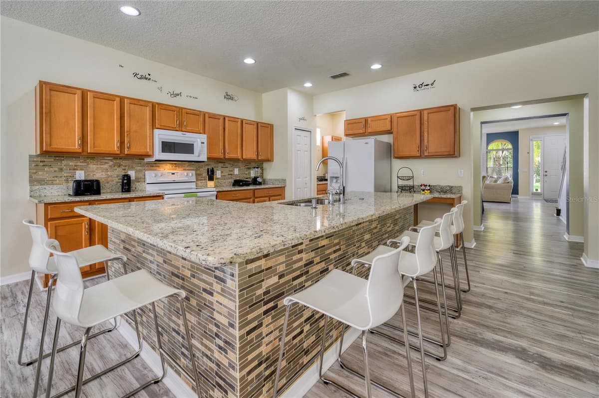 221 LAS FUENTES DRIVE — photo 21 of 55