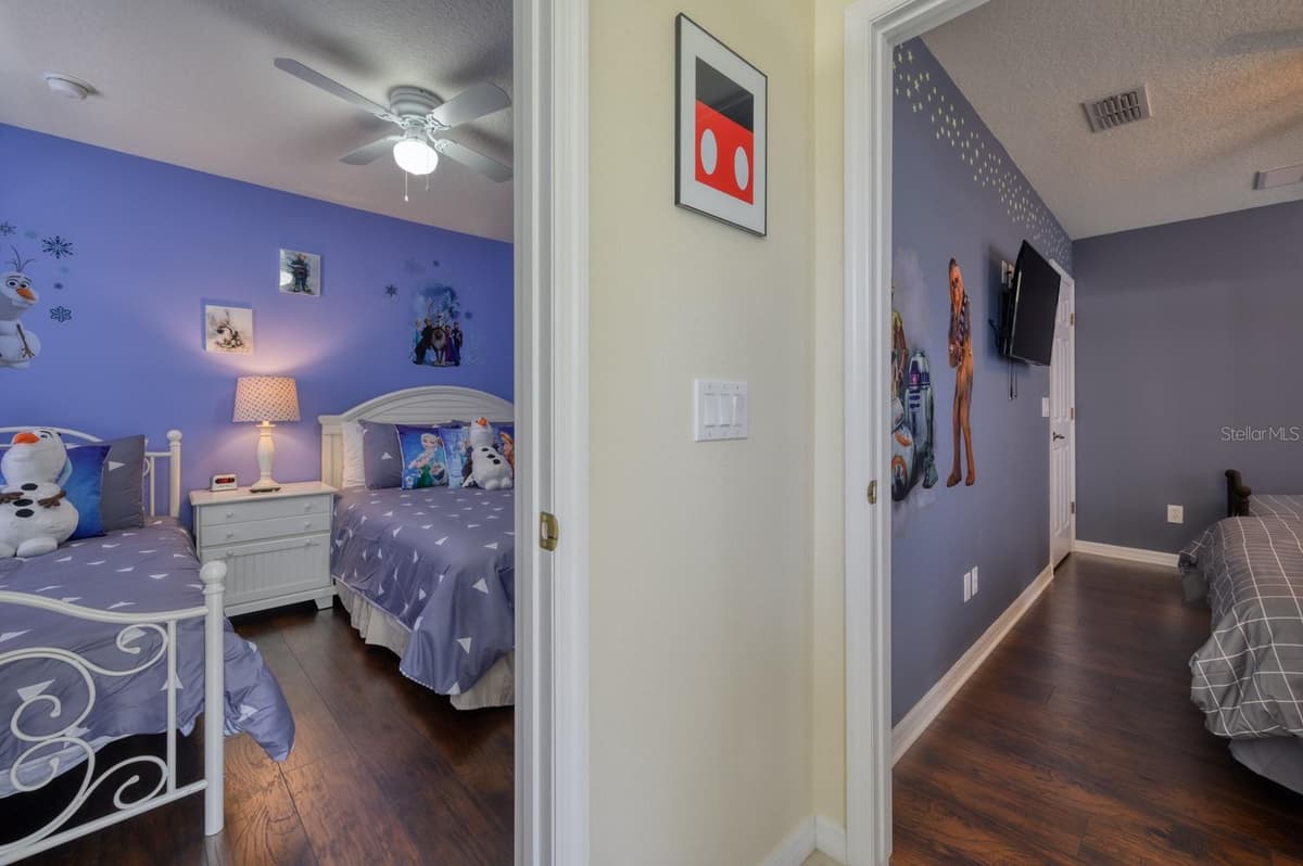 221 LAS FUENTES DRIVE — photo 48 of 55