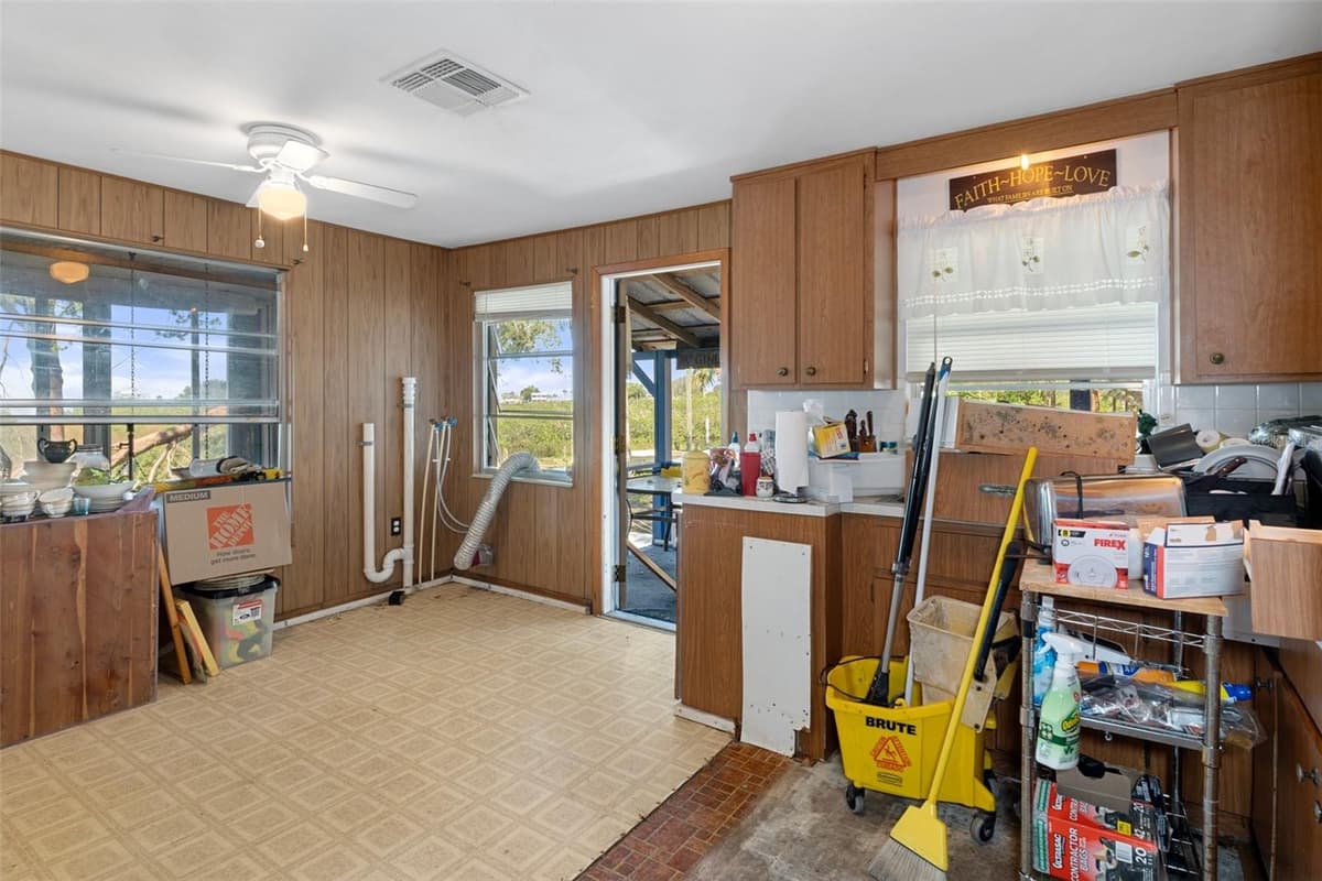 8812 CAMP LANE — photo 31 of 40