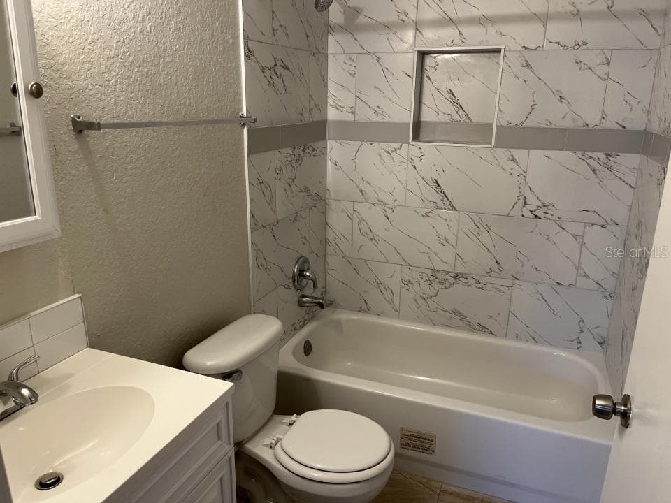 624 GOLDEN RAINTREE PLACE — photo 9 of 20