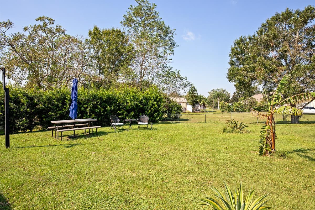 3211 LAKESHORE BOULEVARD — photo 43 of 51