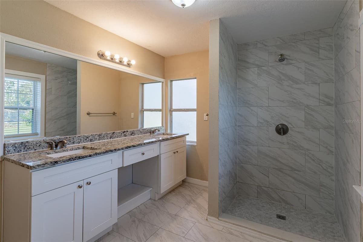 112 MOSS STREET — photo 25 of 30
