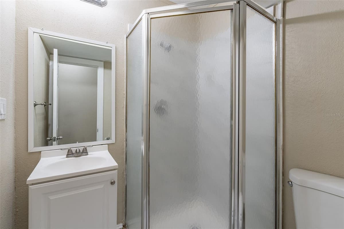 112 MOSS STREET — photo 19 of 30