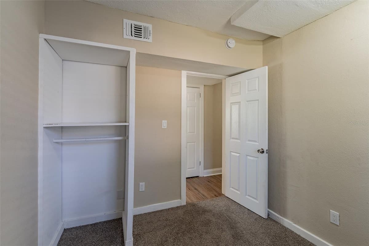112 MOSS STREET — photo 21 of 30