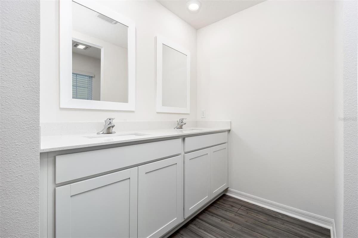 3728 BERGAMOT STREET — photo 14 of 21