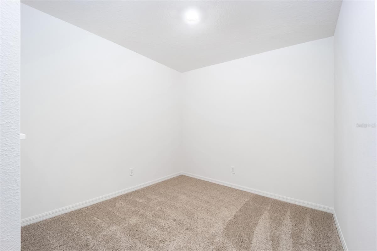 3732 BERGAMOT STREET — photo 9 of 19