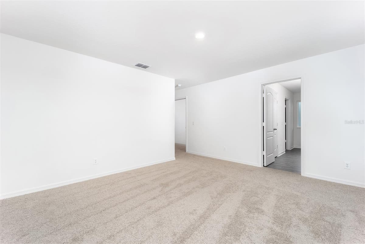 3732 BERGAMOT STREET — photo 11 of 19