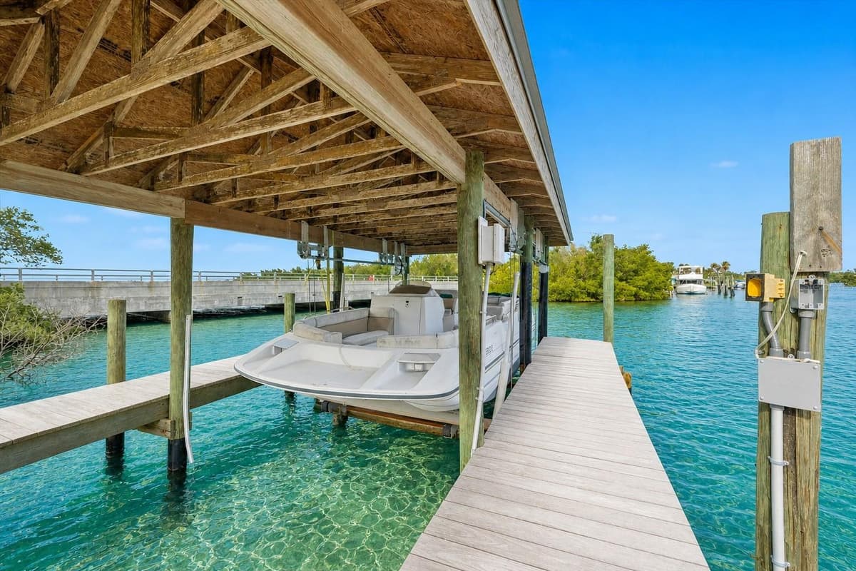 4024 CASEY KEY ROAD — photo 37 of 87
