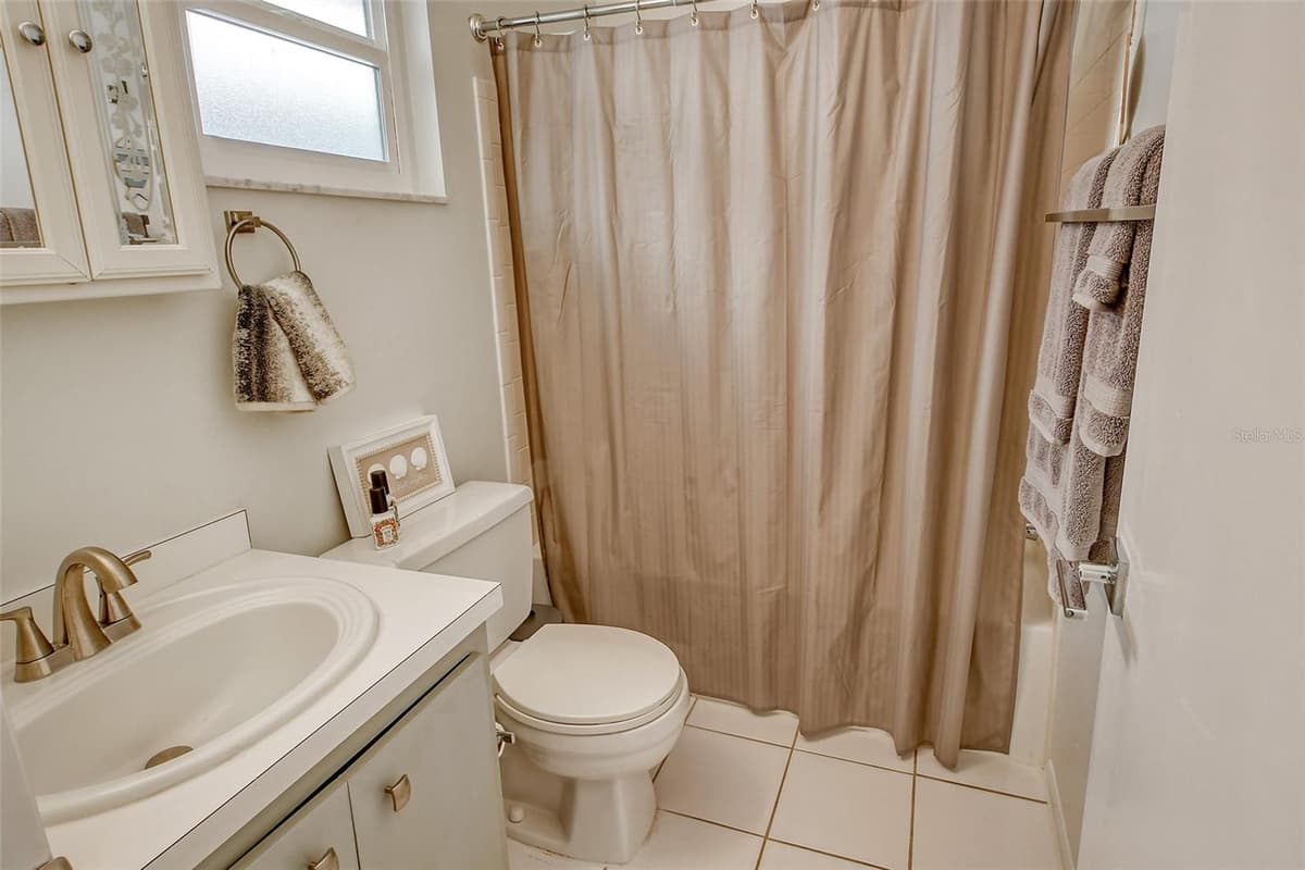 2607 RIVERBLUFF PARKWAY — photo 24 of 59