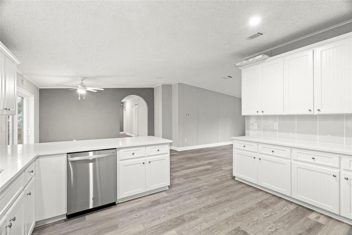 18202 ROGERLAND ROAD — photo 31 of 43
