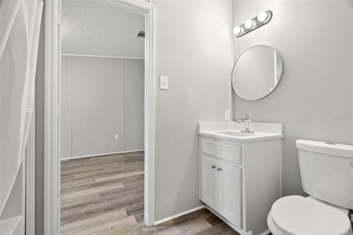 18202 ROGERLAND ROAD — photo 36 of 43
