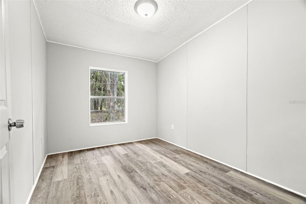 18202 ROGERLAND ROAD — photo 19 of 43