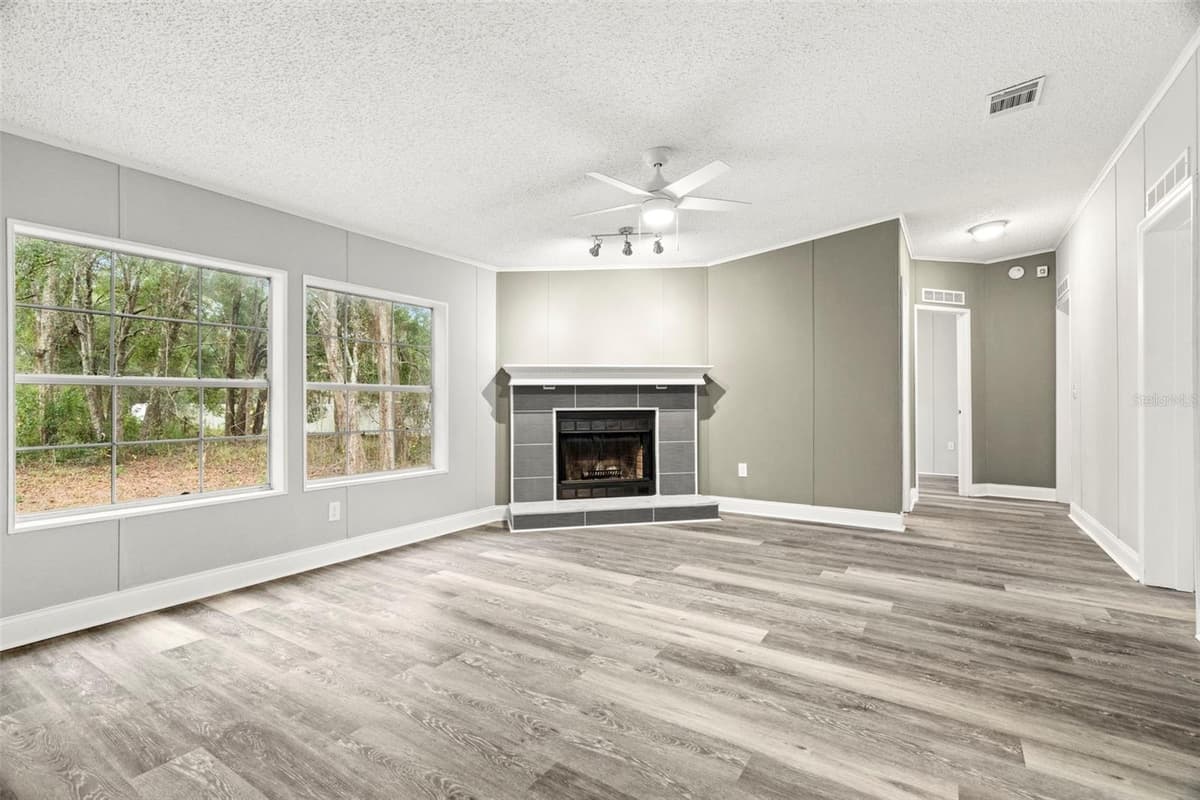 18202 ROGERLAND ROAD — photo 5 of 43