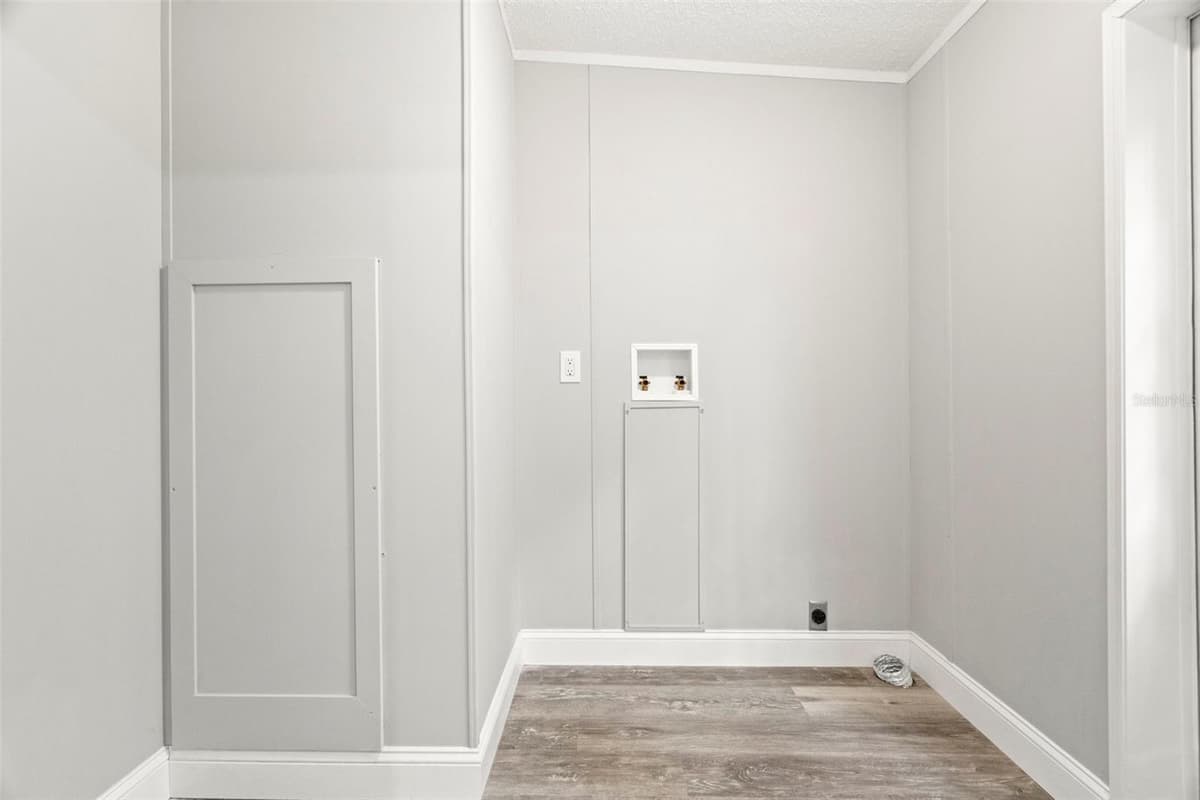 18202 ROGERLAND ROAD — photo 14 of 43