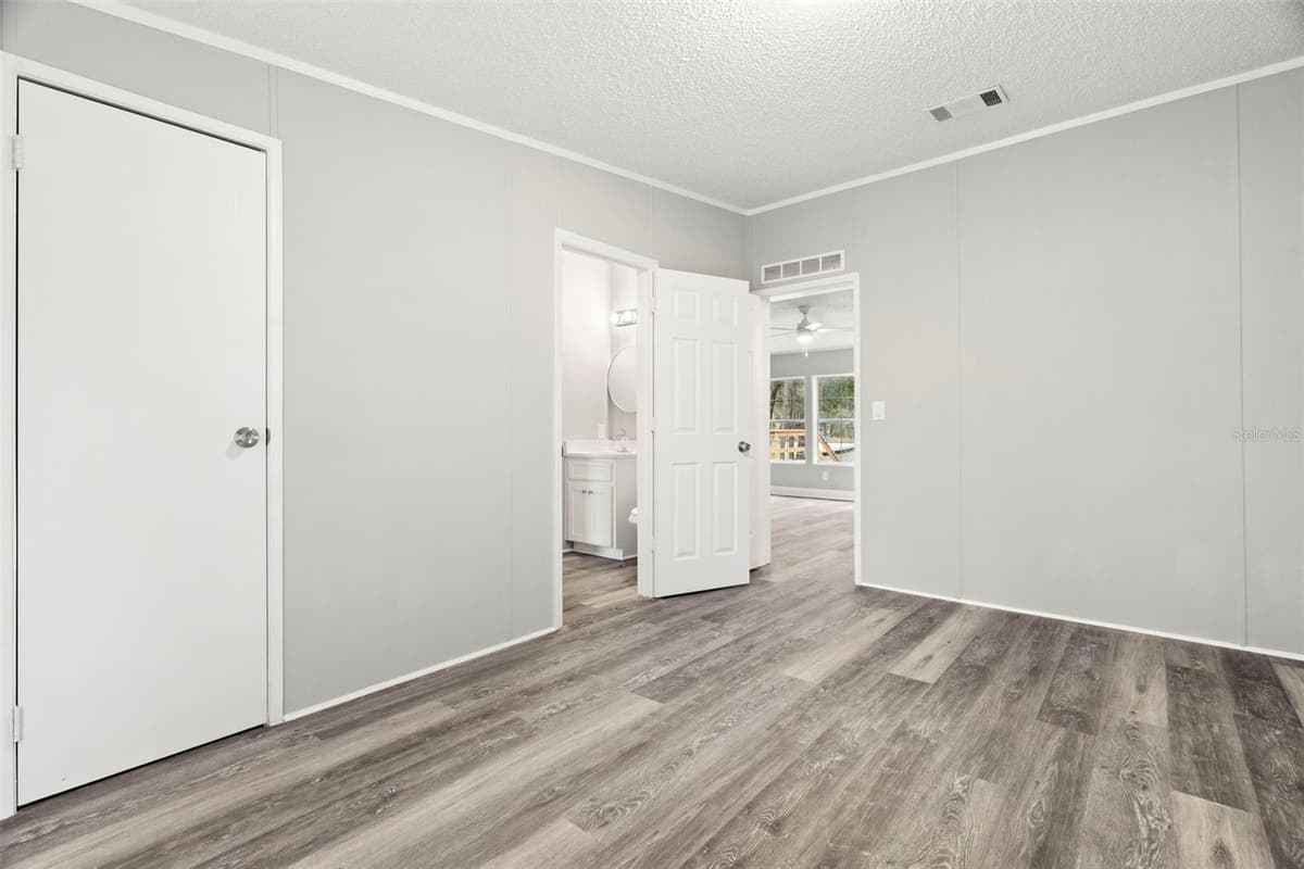 18202 ROGERLAND ROAD — photo 35 of 43