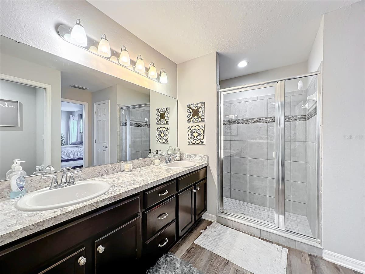 653 PERSIAN DRIVE — photo 21 of 49