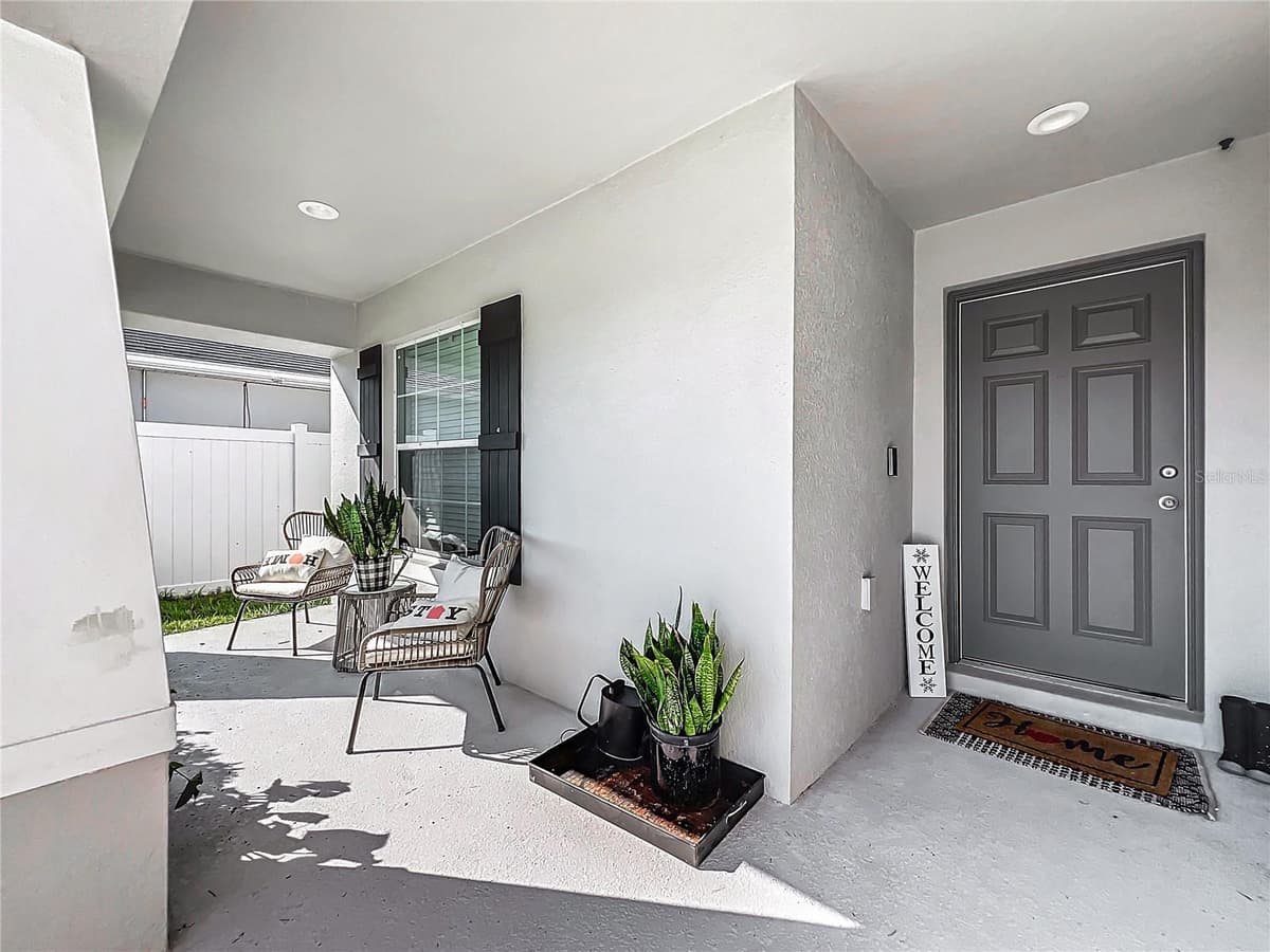 653 PERSIAN DRIVE — photo 7 of 49