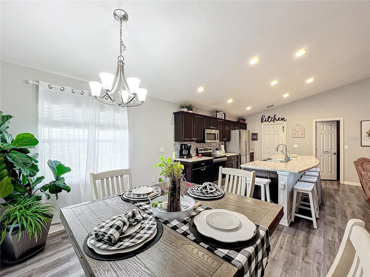 653 PERSIAN DRIVE — photo 11 of 49