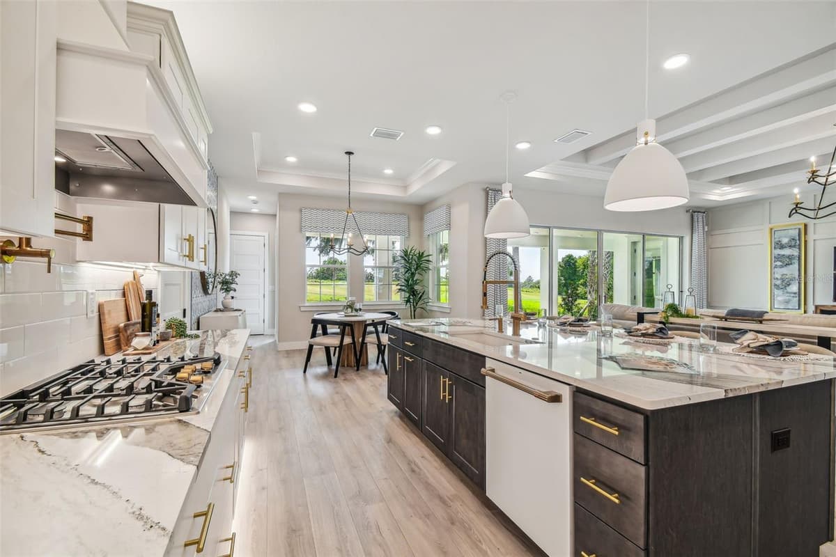 6406 SUMMIT VIEW DRIVE — photo 14 of 59
