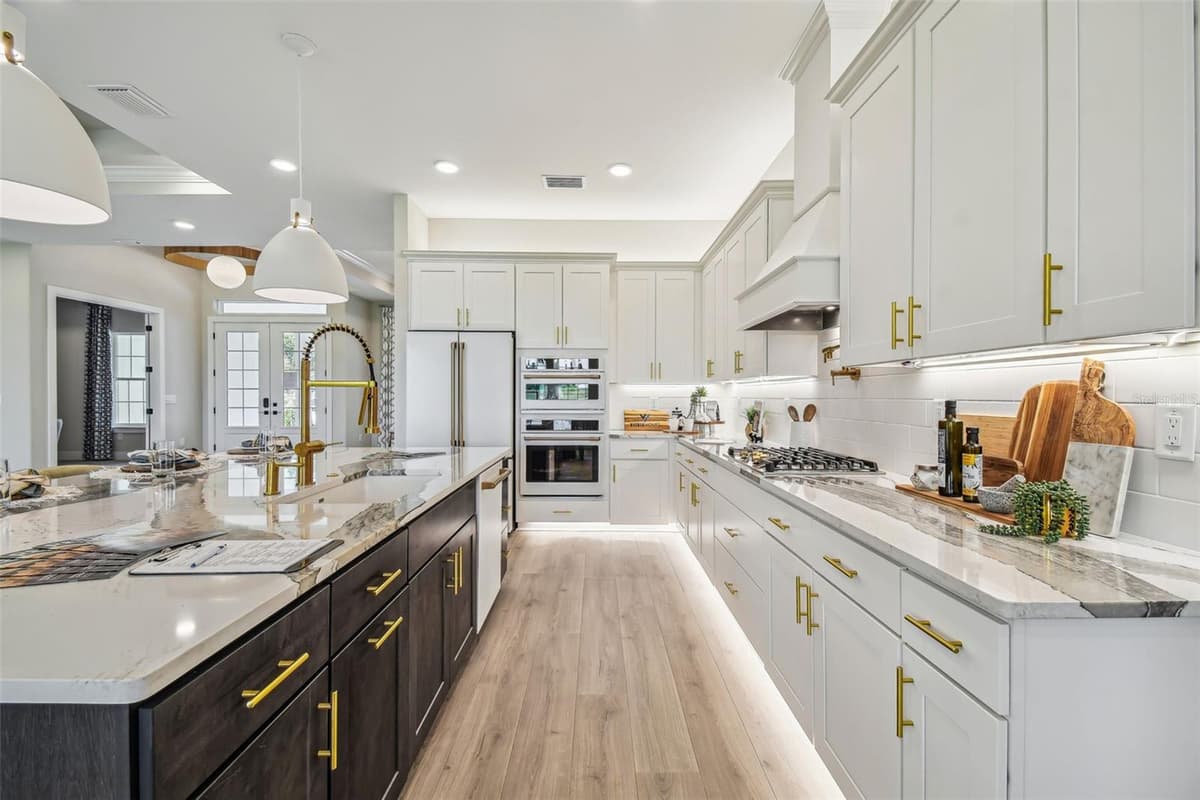 6406 SUMMIT VIEW DRIVE — photo 9 of 59