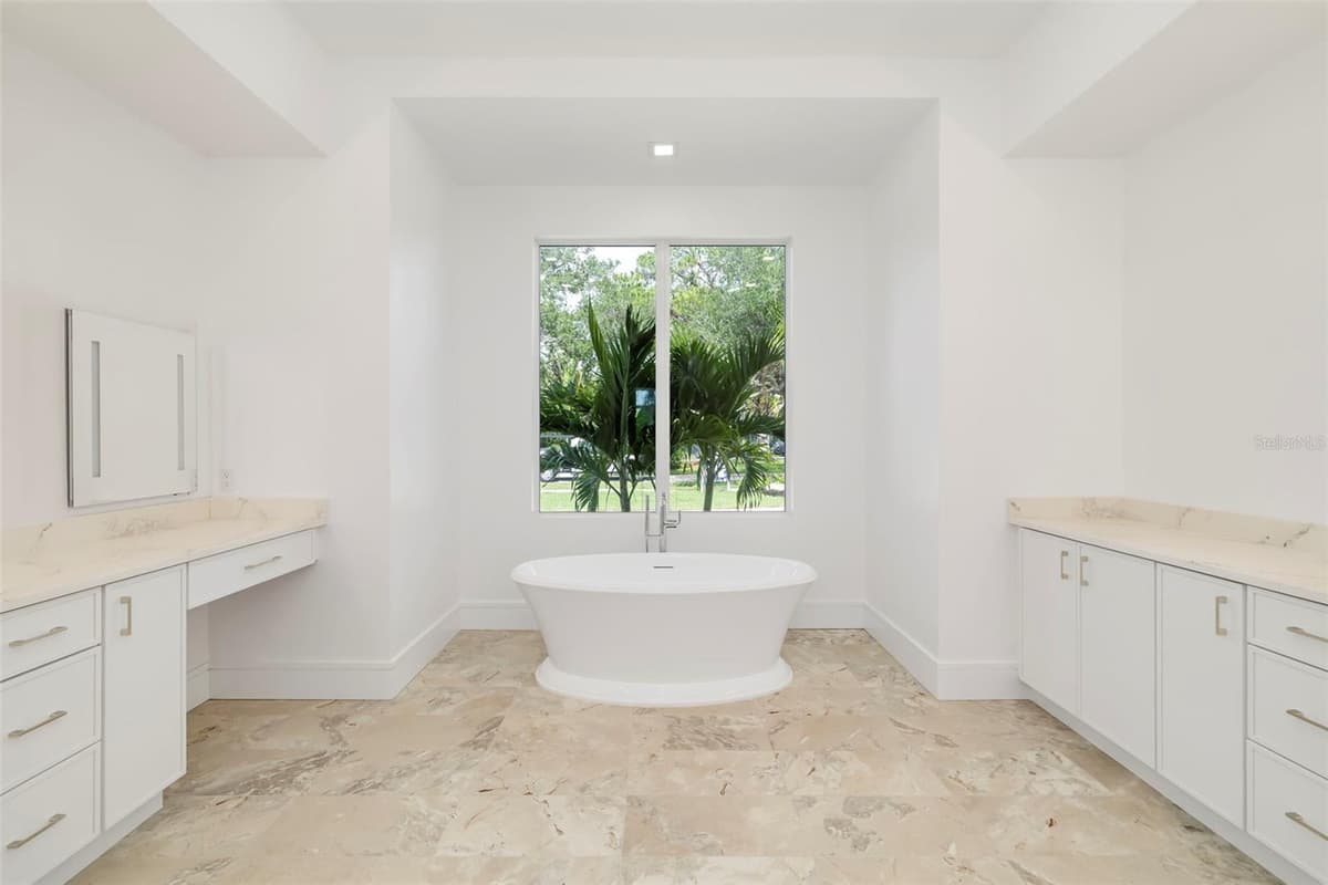 4431 CAMINO REAL — photo 18 of 80