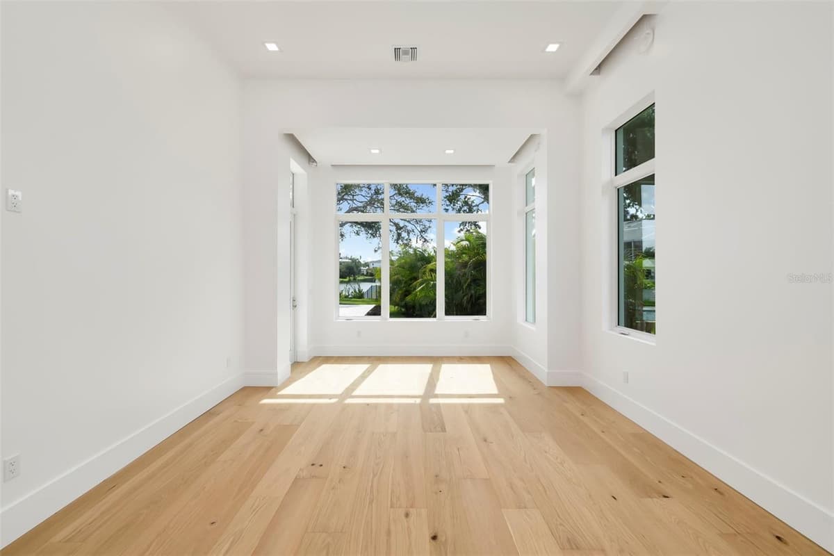 4431 CAMINO REAL — photo 13 of 80